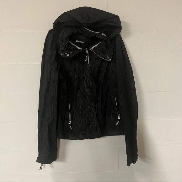 BENCH Black XL jacket with fold away hood - Picture 1 of 5